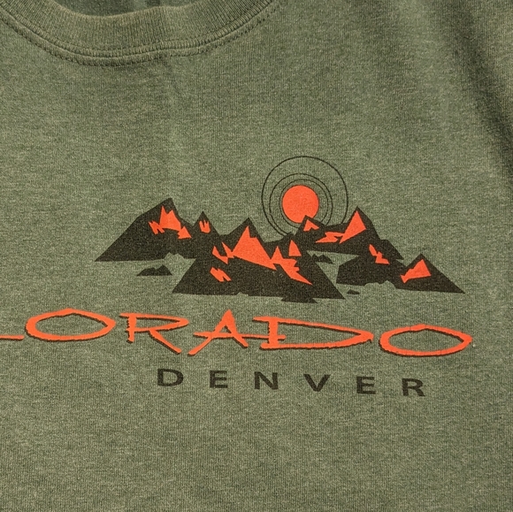 DENVER COLORADO graphic tee - Picture 3 of 4